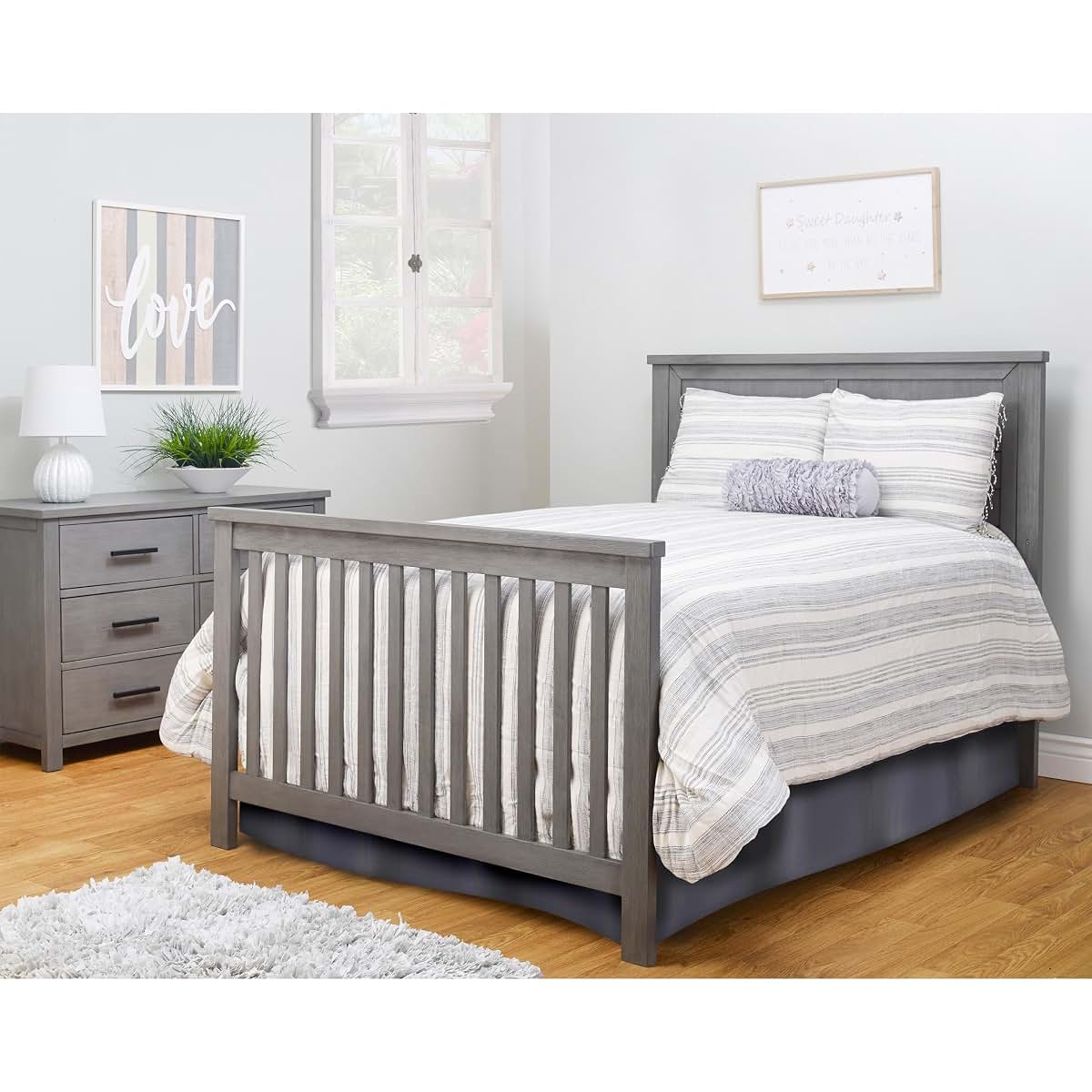 Sorelle Westley 4-In-1 Convertible Crib In Grigio (photo 4)