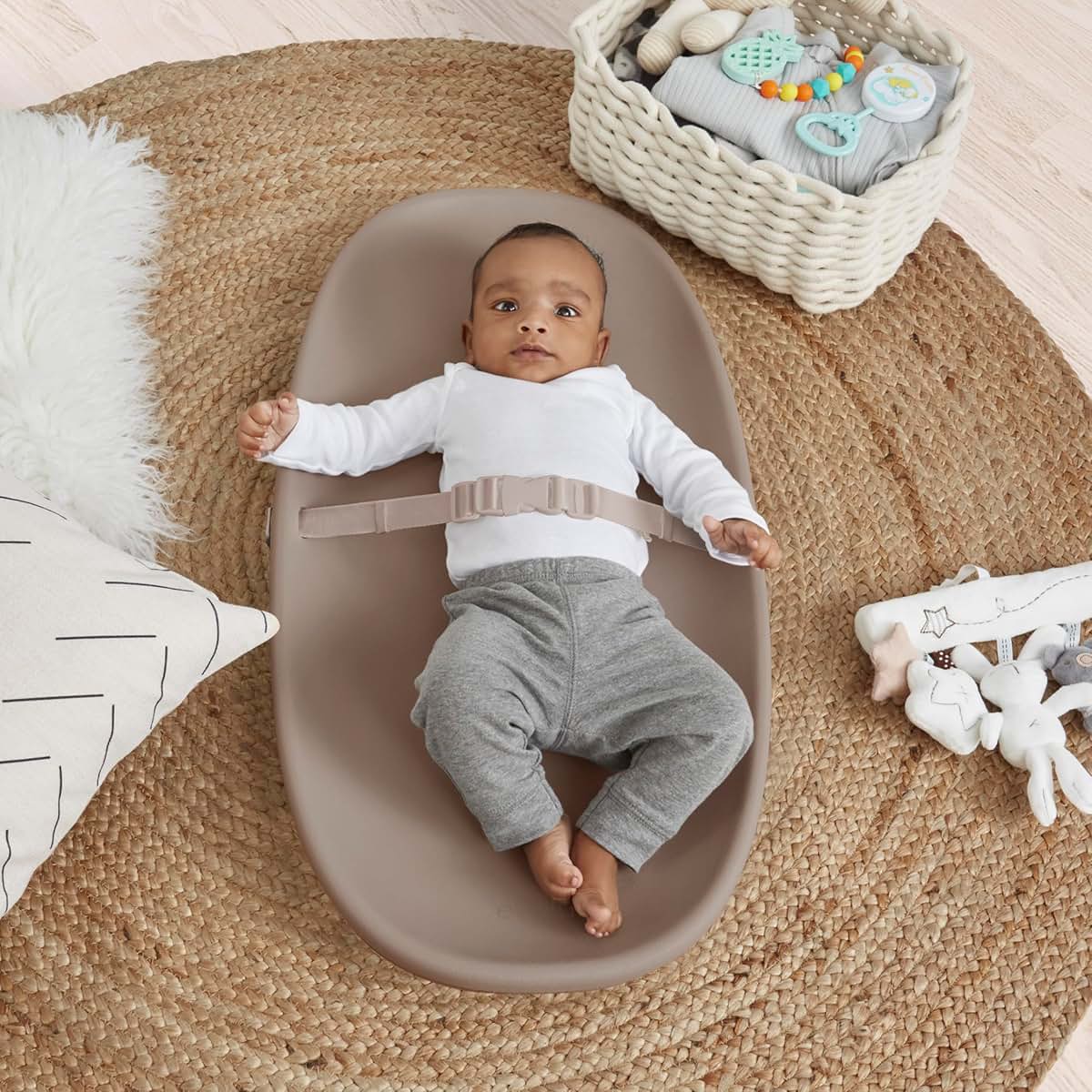 Evolur Eva Changing Pad, Waterproof EVA Foam, Safety Strap, Oat (photo 2)
