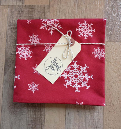 Christmas Snowflake Red Print ELLA & MAX Toddler Travel Pillowcase. Soft & Cuddly. Fits 13x18 & 14x19 Toddler Pillows. (photo 4)